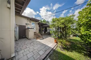 8341 SW 27th Ln, Miami, FL 33155 - Photo 15
