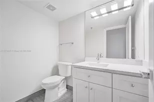 1201 S Ocean Dr, Hollywood, FL 33019 - Photo 27