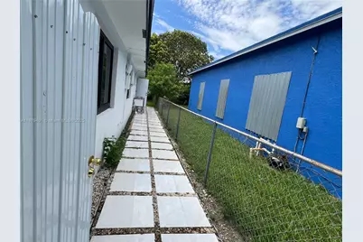 5724 SW 18th St, West Park, FL 33023 - Photo 39