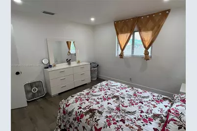5724 SW 18th St, West Park, FL 33023 - Photo 23