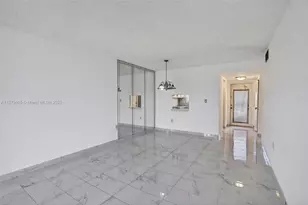 8951 Sunrise Lakes Blvd, Sunrise, FL 33322 - Photo 15