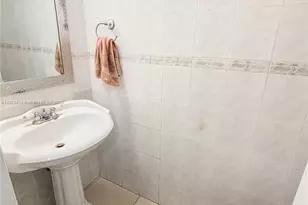 6865 NW 169th St, Hialeah, FL 33015 - Photo 9