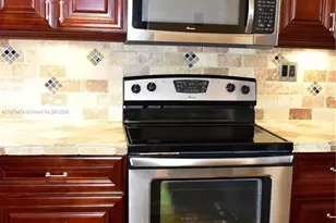 9641 Sunrise Lakes Blvd, Sunrise, FL 33322 - Photo 11