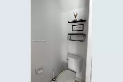 9309 W 32nd Ln, Hialeah, FL 33018 - Photo 9