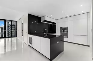 300 Biscayne Blvd Way, Miami, FL 33131 - Photo 7