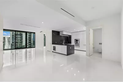300 Biscayne Blvd Way #2409, Miami, FL 33131 - Photo 3