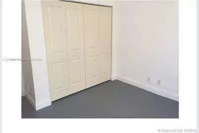 111 E Flagler St #1003, Miami, FL 33131 - Photo 9