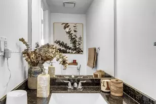 555 NE 15th St, Miami, FL 33132 - Photo 9