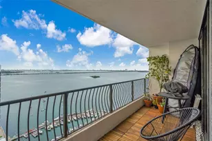 555 NE 15th St, Miami, FL 33132 - Photo 3