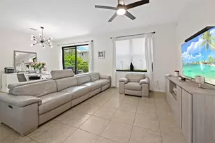 659 NE 191st St, Miami, FL 33179 - Photo 11