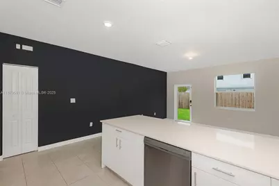 16344 SW 290th St, Homestead, FL 33033 - Photo 9