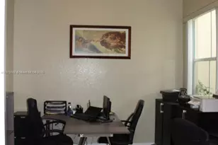 1569 Winterberry Ln, Weston, FL 33327 - Photo 11