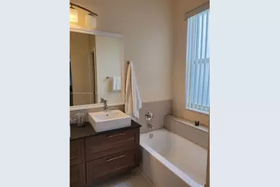 1569 Winterberry Ln, Weston, FL 33327 - Photo 9