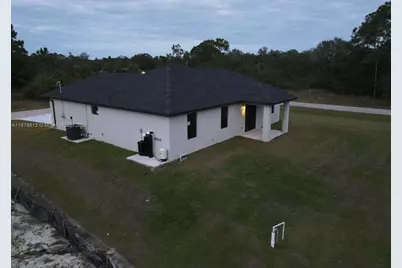 3706 E 19 Th St, Lehigh Acres, FL 33972 - Photo 3