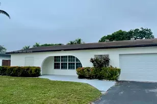 1190 NW 92nd Ave, Pembroke Pines, FL 33024 - Photo 3