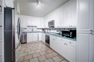 9929 NW 49th Terrace, Doral, FL 33178 - Photo 27