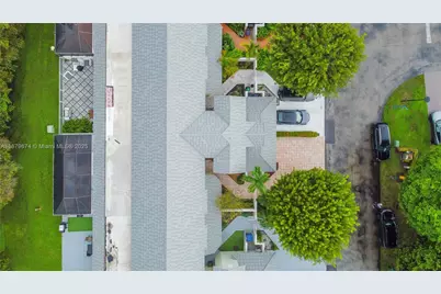 9929 NW 49th Ter, Doral, FL 33178 - Photo 15