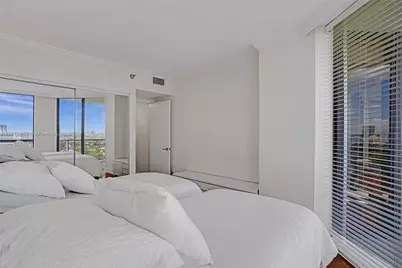 3640 Yacht Club Dr #1704, Aventura, FL 33180 - Photo 23