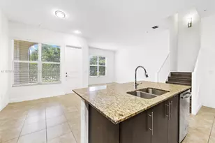 1732 NW 124th Pl, Pembroke Pines, FL 33028 - Photo 9