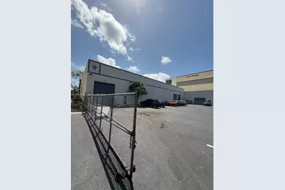 2601 SW 31st Ave, Hallandale Beach, FL 33009 - Photo 3