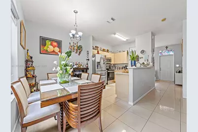 978 SW 154th Ct, Miami, FL 33194 - Photo 5