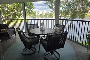 7632 Fairfax Dr, Tamarac, FL 33321 - Photo 25