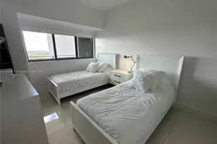 650 NE 32nd St, Miami, FL 33137 - Photo 11