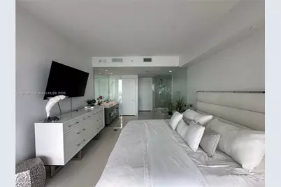 650 NE 32nd St #3405, Miami, FL 33137 - Photo 9