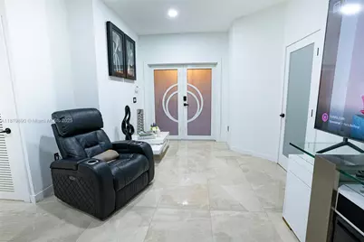 1407 SE 7th St, Homestead, FL 33033 - Photo 11