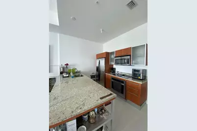 185 SW 7 St #4405, Miami, FL 33131 - Photo 1
