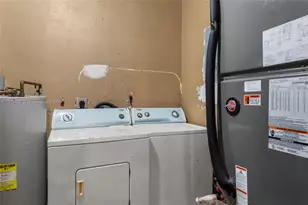 3265 NW 50th St, Miami, FL 33142 - Photo 11