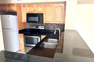 777 SW 111th Way, Pembroke Pines, FL 33025 - Photo 5