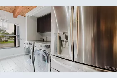 2290 Oak Ct, Pembroke Pines, FL 33026 - Photo 19