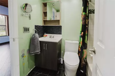 2290 Oak Ct, Pembroke Pines, FL 33026 - Photo 37