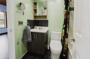 2290 Oak Ct, Pembroke Pines, FL 33026 - Photo 37