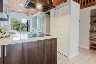 2290 Oak Ct, Pembroke Pines, FL 33026 - Photo 17