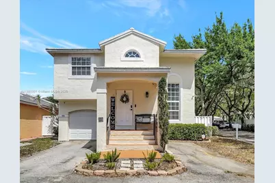 9900 NW 2nd Ct, Plantation, FL 33324 - Photo 1