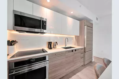 121 NE 34th St #1601, Miami, FL 33137 - Photo 7