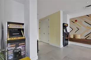 121 NE 34th St, Miami, FL 33137 - Photo 35
