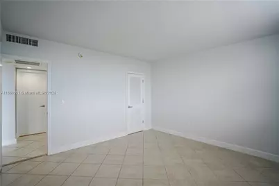 401 69th St #609, Miami Beach, FL 33141 - Photo 9
