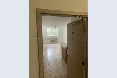 2401 Riverside Dr #203-B, Coral Springs, FL 33065 - Photo 27