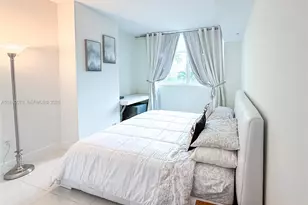 253 NE 2nd St, Miami, FL 33132 - Photo 13