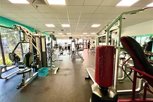 109 Lake Emerald Dr, Oakland Park, FL 33309 - Photo 15