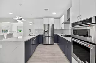 6090 SW 63rd Ave, South Miami, FL 33143 - Photo 9
