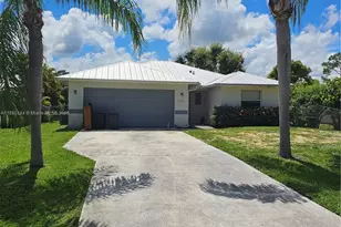 8330 SE Sweetbay Dr, Hobe Sound, FL 33455 - Photo 1