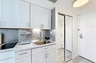 19201 Collins Ave, Sunny Isles Beach, FL 33160 - Photo 9