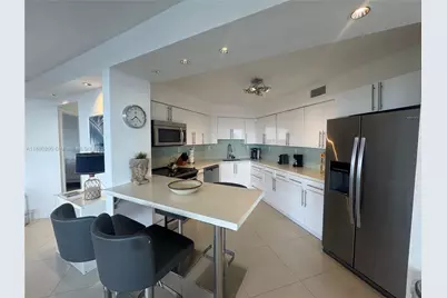 5151 Collins Ave #923, Miami Beach, FL 33140 - Photo 3