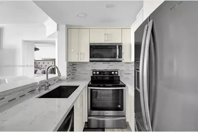 1460 Ocean Dr #305, Miami Beach, FL 33139 - Photo 3