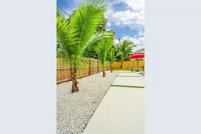 17621 NE 7th Ave, Miami, FL 33162 - Photo 49