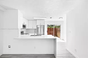 2917 NW Belmont Ln, Cooper City, FL 33026 - Photo 17